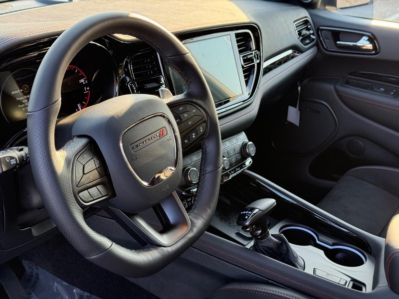 Dodge Durango Vehicle Full-screen Gallery Image 21