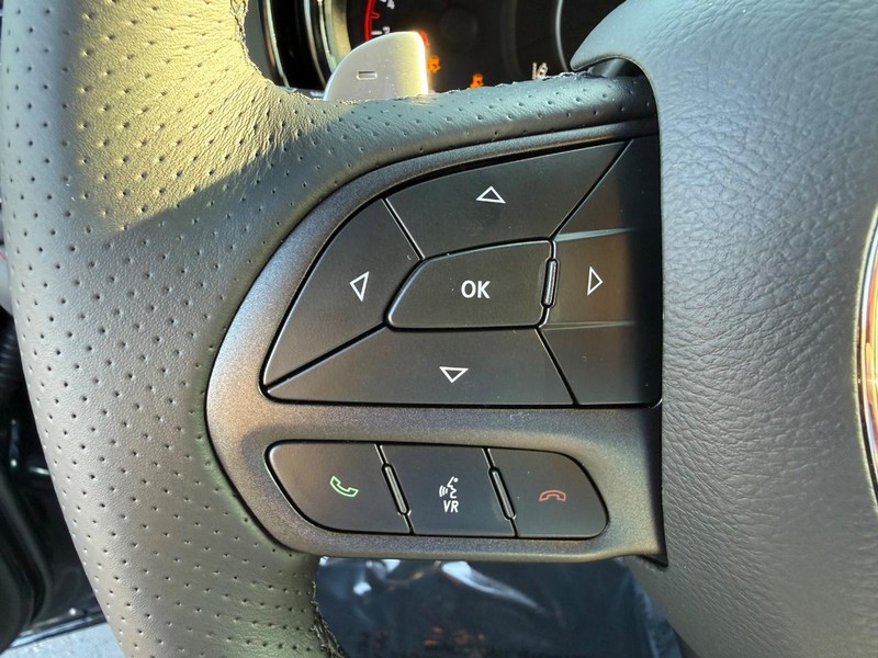Dodge Durango Vehicle Full-screen Gallery Image 22