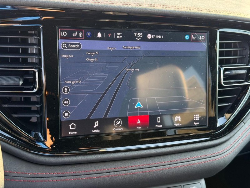 Dodge Durango Vehicle Full-screen Gallery Image 26