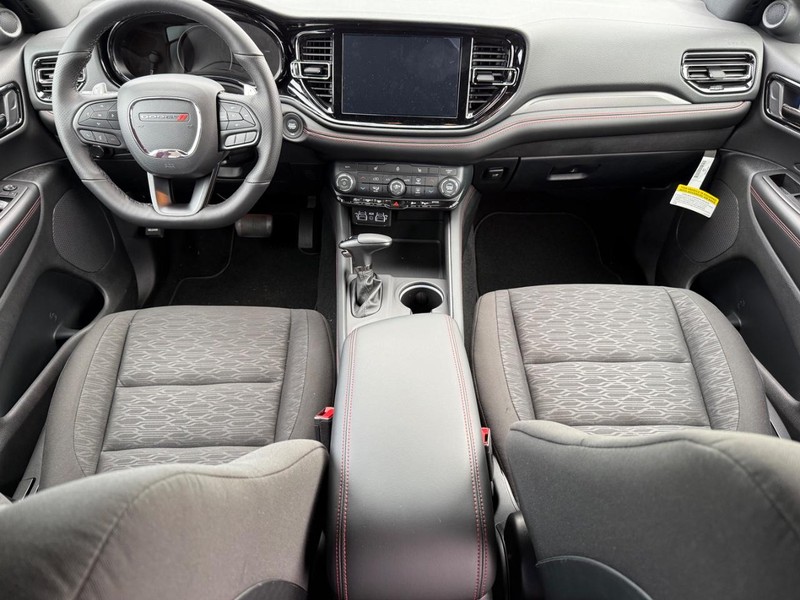 Dodge Durango Vehicle Full-screen Gallery Image 15
