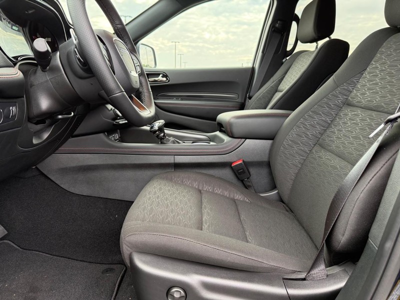 Dodge Durango Vehicle Full-screen Gallery Image 20