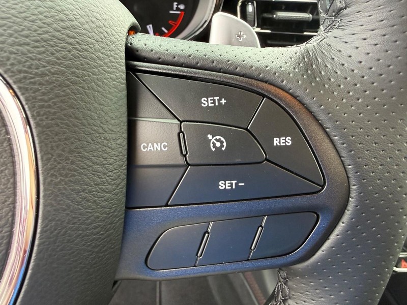Dodge Durango Vehicle Full-screen Gallery Image 23