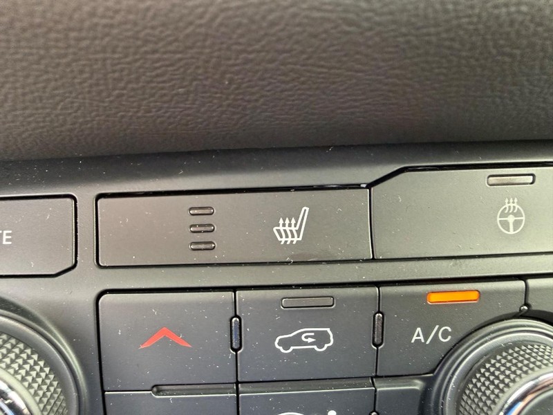 Dodge Durango Vehicle Full-screen Gallery Image 25