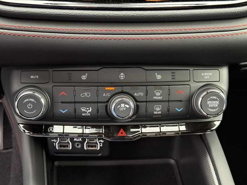 Dodge Durango Vehicle Full-screen Gallery Image 28