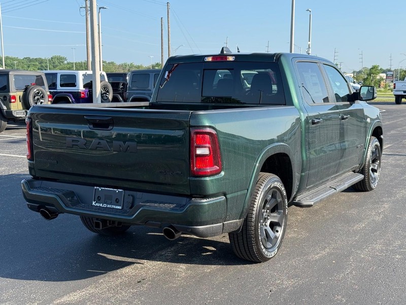 Ram 1500 Vehicle Full-screen Gallery Image 3