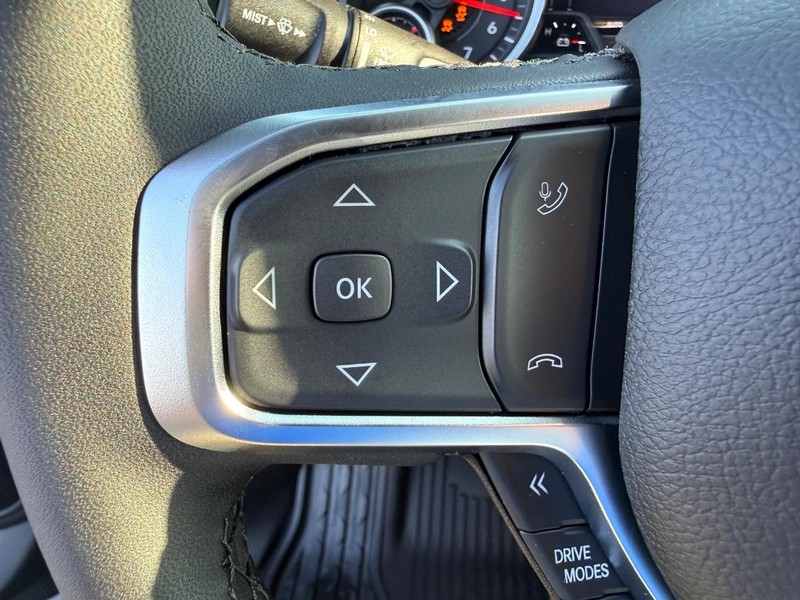 Ram 1500 Vehicle Full-screen Gallery Image 19
