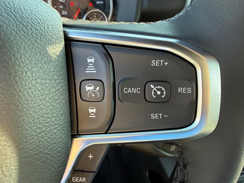 Ram 1500 Vehicle Full-screen Gallery Image 20