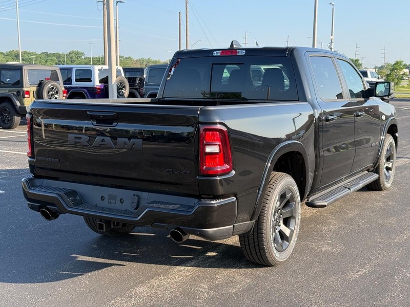 Ram 1500 Vehicle Full-screen Gallery Image 3