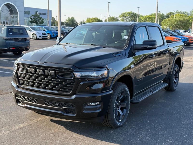 Ram 1500 Vehicle Full-screen Gallery Image 8