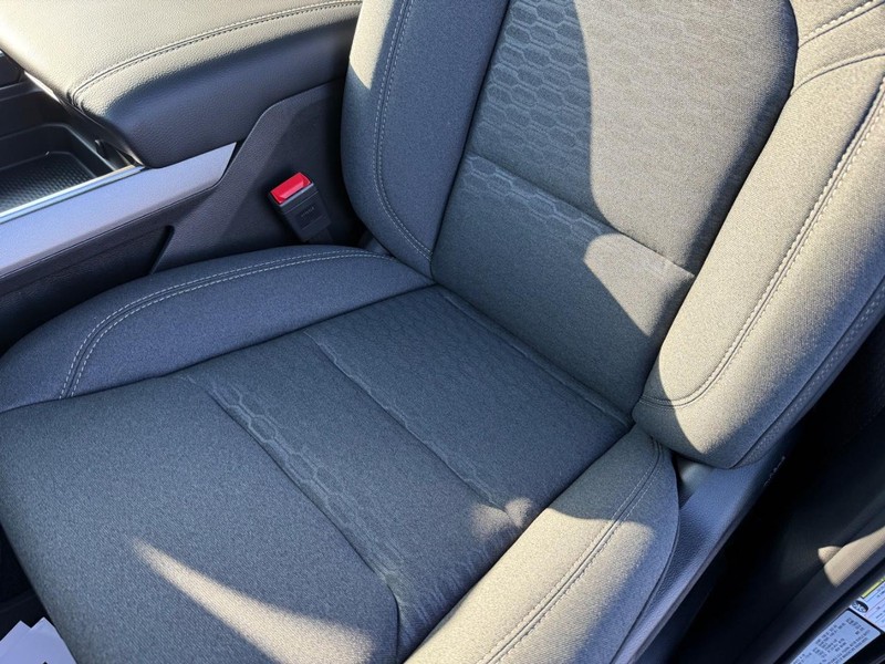 Ram 1500 Vehicle Full-screen Gallery Image 28