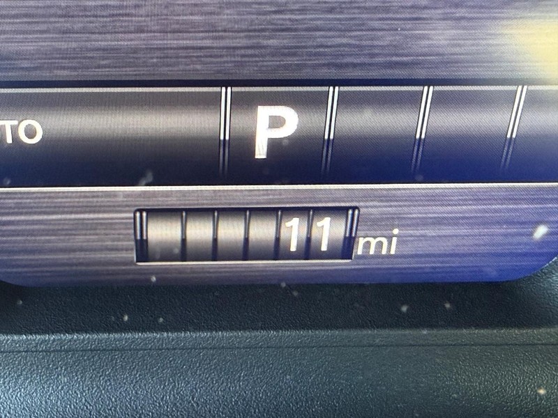 Ram 1500 Vehicle Full-screen Gallery Image 30