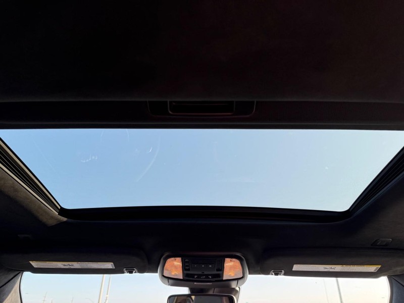 Dodge Durango Vehicle Full-screen Gallery Image 14