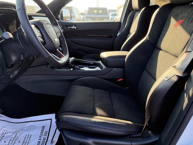 Dodge Durango Vehicle Full-screen Gallery Image 20