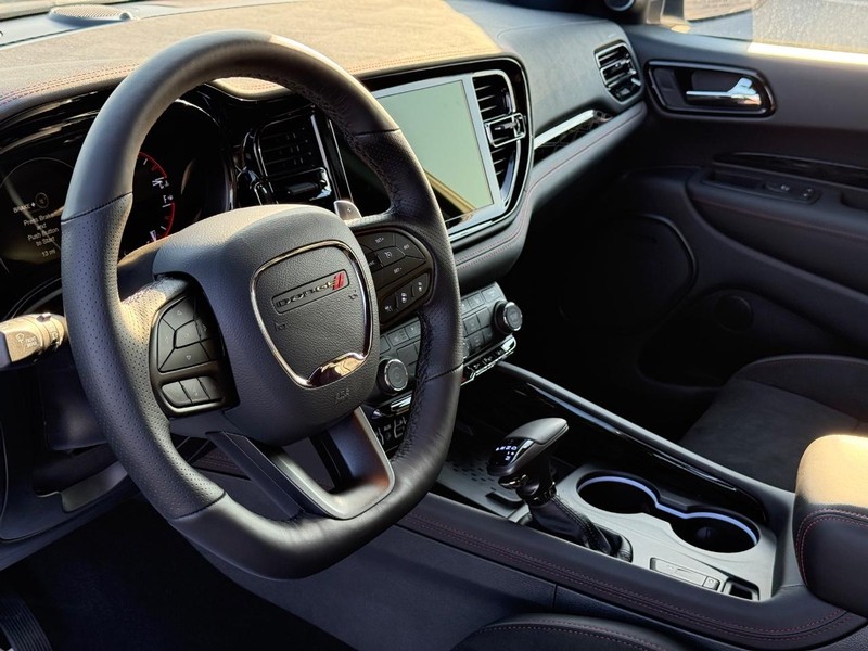 Dodge Durango Vehicle Full-screen Gallery Image 21