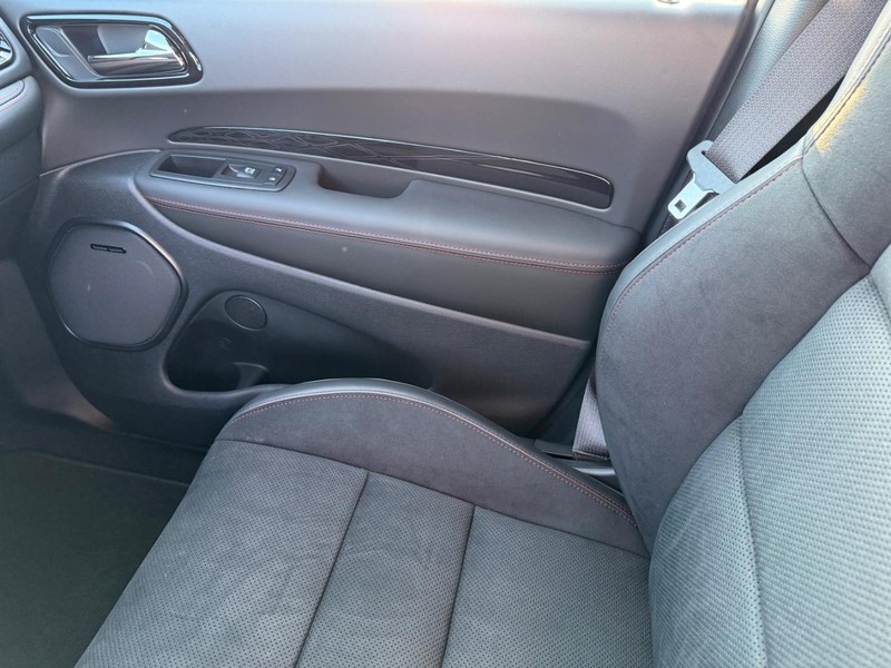 Dodge Durango Vehicle Full-screen Gallery Image 30