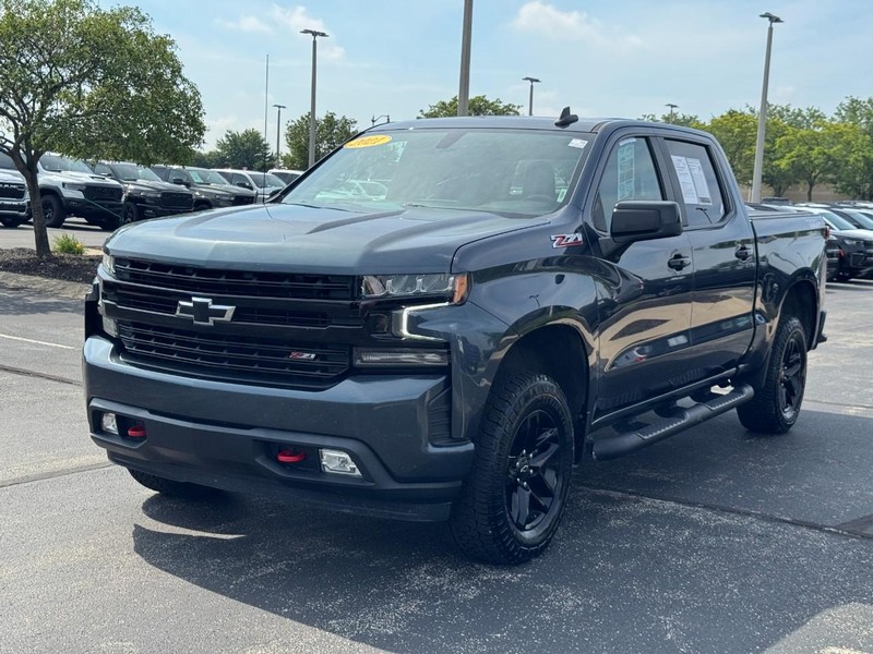 Chevrolet Silverado 1500 Vehicle Full-screen Gallery Image 10