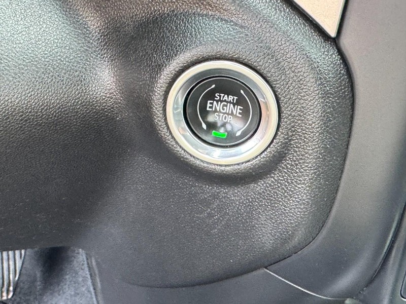 Chevrolet Silverado 1500 Vehicle Full-screen Gallery Image 26