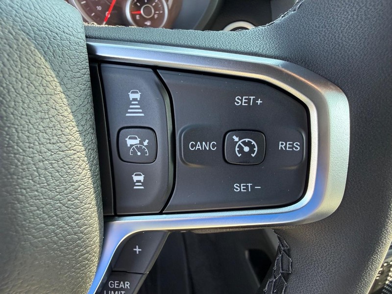 Ram 1500 Vehicle Full-screen Gallery Image 20