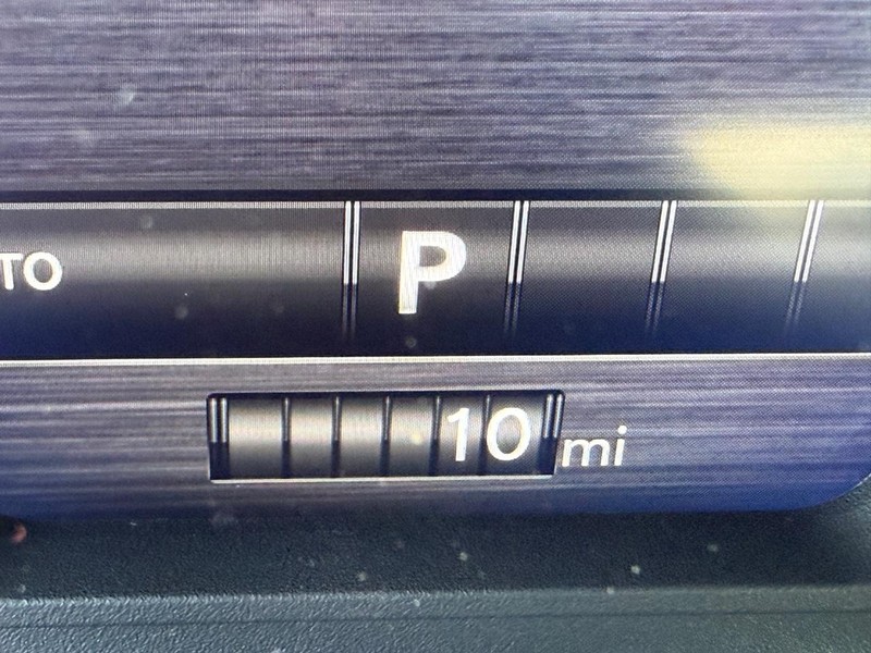 Ram 1500 Vehicle Full-screen Gallery Image 28