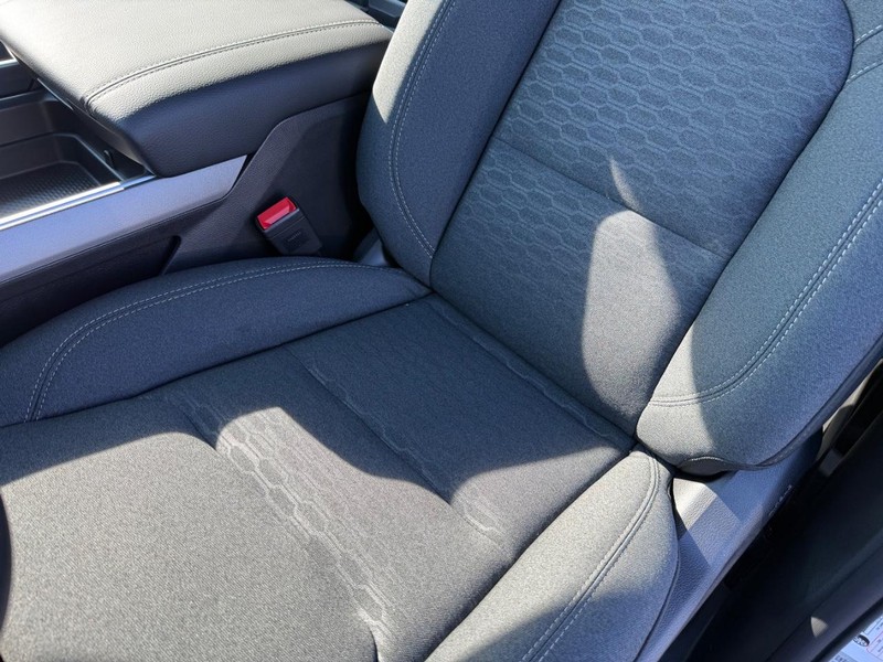 Ram 1500 Vehicle Full-screen Gallery Image 29