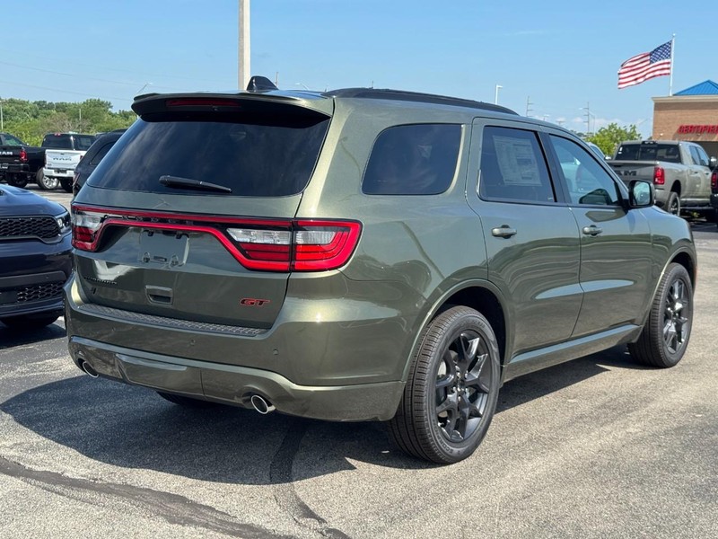 Dodge Durango Vehicle Full-screen Gallery Image 3