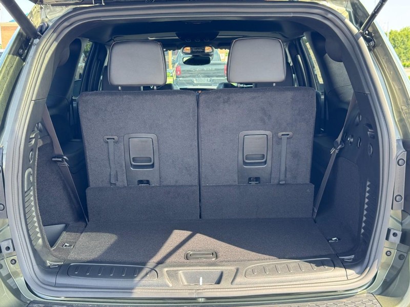 Dodge Durango Vehicle Full-screen Gallery Image 7