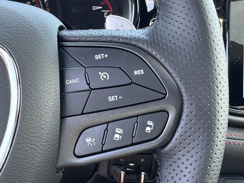 Dodge Durango Vehicle Full-screen Gallery Image 22