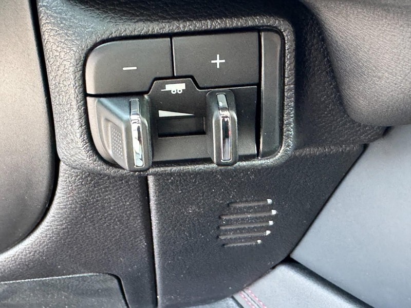 Dodge Durango Vehicle Full-screen Gallery Image 30