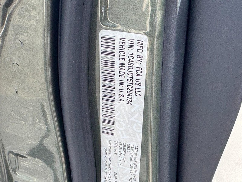 Dodge Durango Vehicle Full-screen Gallery Image 32