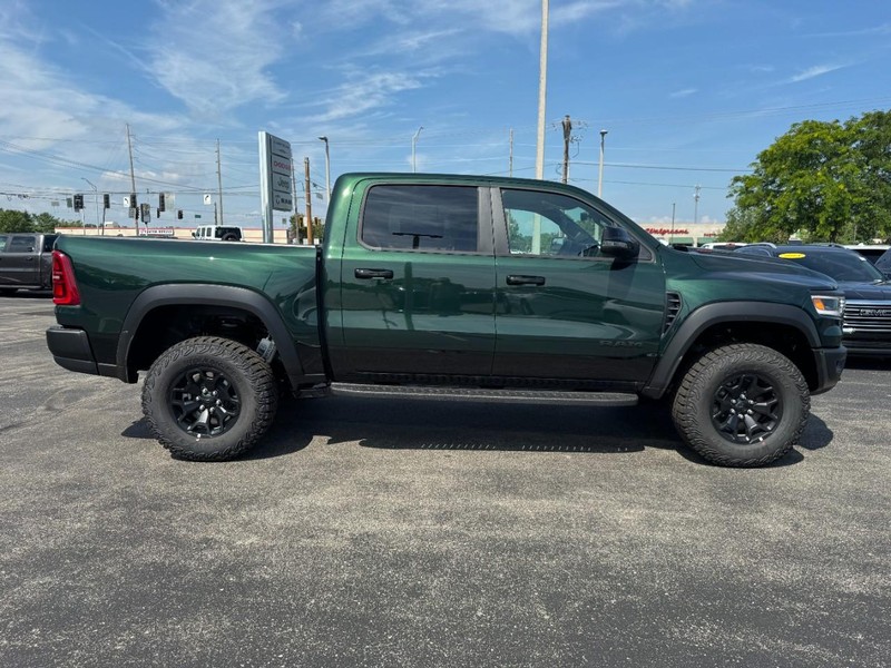 Ram 1500 Vehicle Full-screen Gallery Image 2