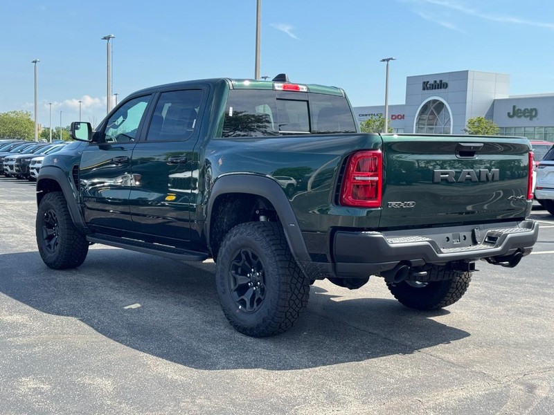 Ram 1500 Vehicle Full-screen Gallery Image 5