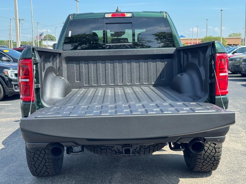 Ram 1500 Vehicle Full-screen Gallery Image 7