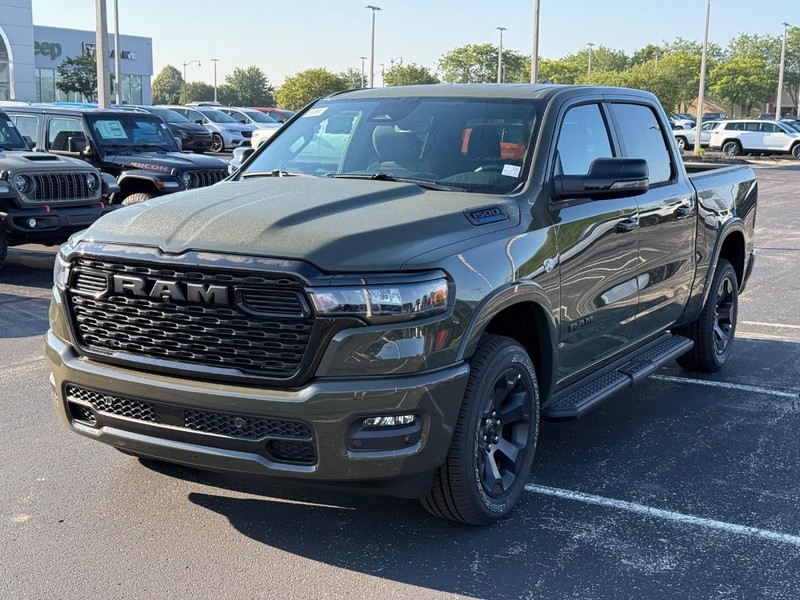 Ram 1500 Vehicle Full-screen Gallery Image 8