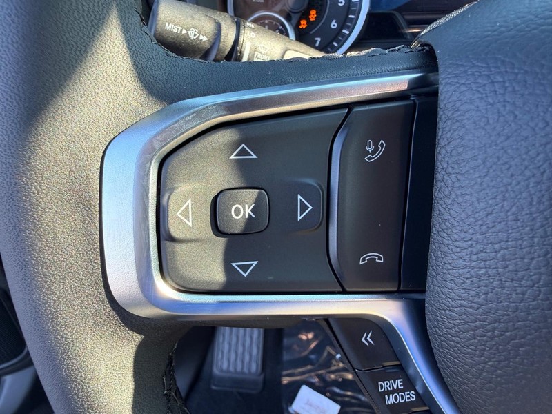 Ram 1500 Vehicle Full-screen Gallery Image 19