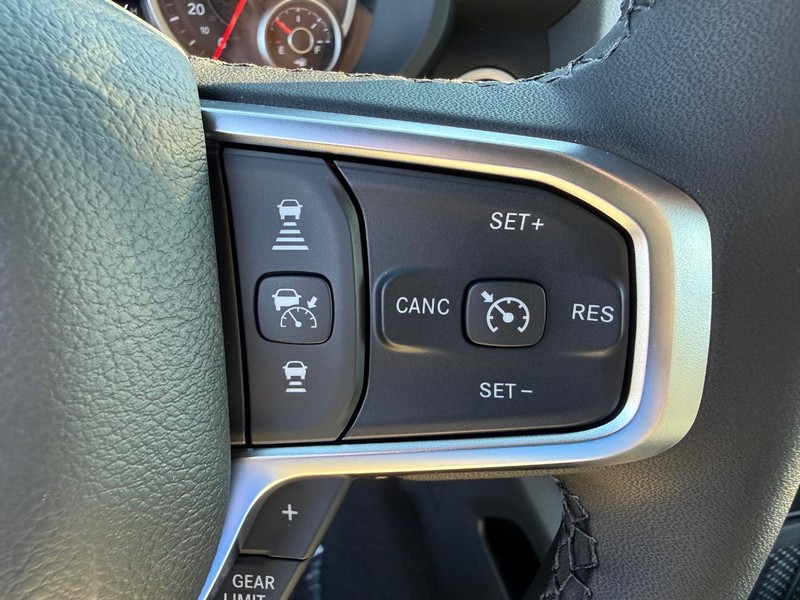 Ram 1500 Vehicle Full-screen Gallery Image 20
