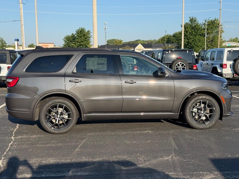 Dodge Durango Vehicle Full-screen Gallery Image 2