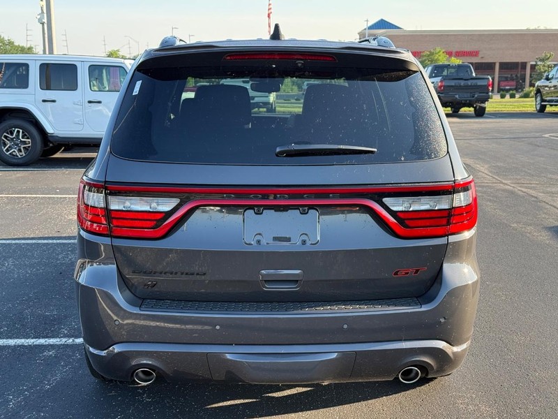 Dodge Durango Vehicle Full-screen Gallery Image 4