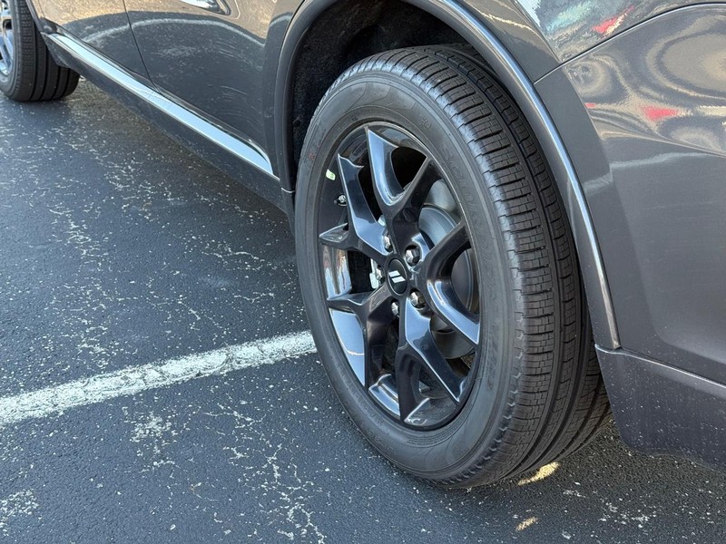 Dodge Durango Vehicle Full-screen Gallery Image 6