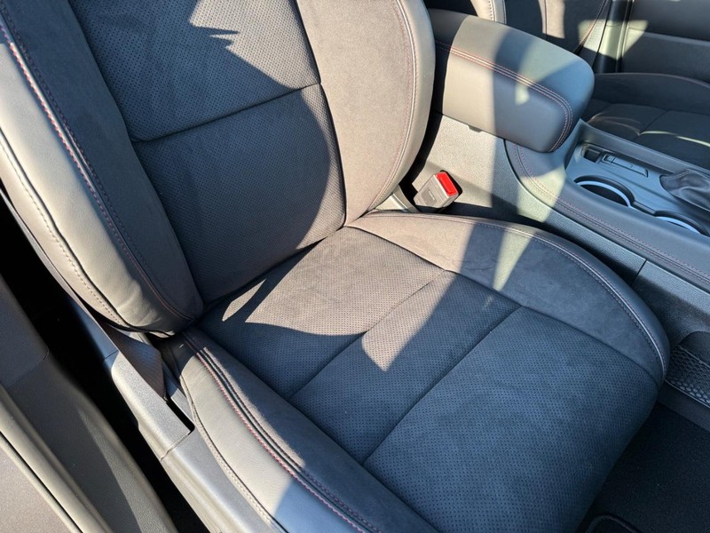 Dodge Durango Vehicle Full-screen Gallery Image 18