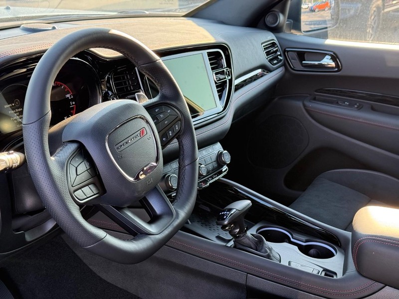 Dodge Durango Vehicle Full-screen Gallery Image 21