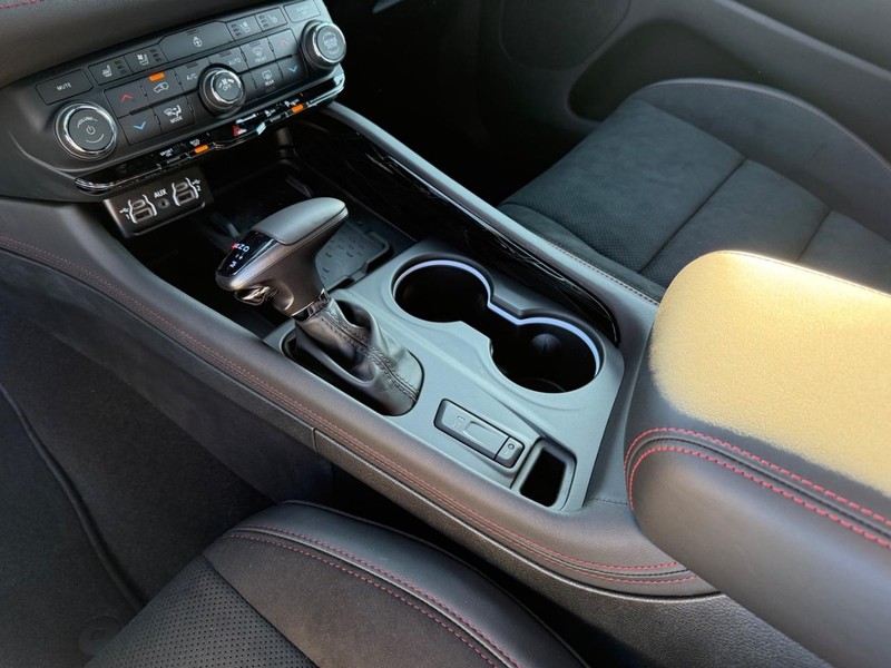 Dodge Durango Vehicle Full-screen Gallery Image 29