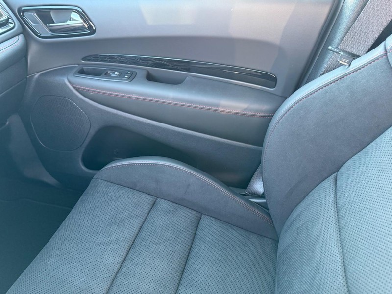 Dodge Durango Vehicle Full-screen Gallery Image 30