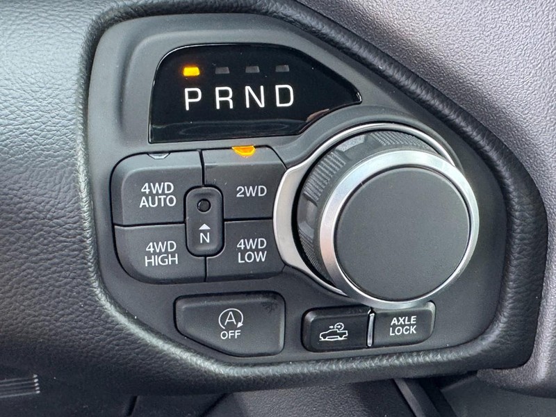 Ram 1500 Vehicle Full-screen Gallery Image 27