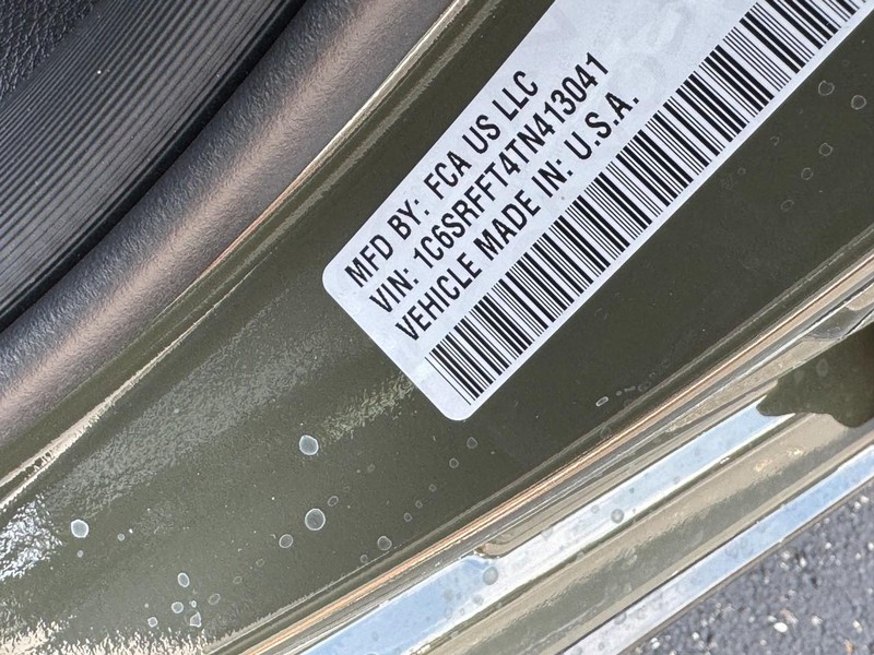 Ram 1500 Vehicle Full-screen Gallery Image 36