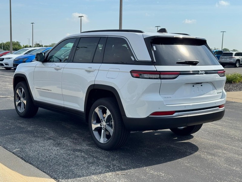 Jeep Grand Cherokee Vehicle Full-screen Gallery Image 5