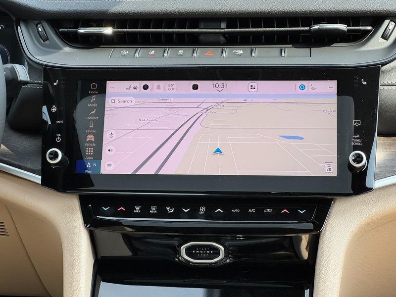 Jeep Grand Cherokee Vehicle Full-screen Gallery Image 16