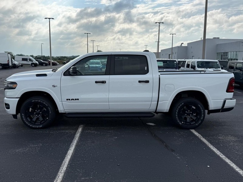 Ram 1500 Vehicle Full-screen Gallery Image 8