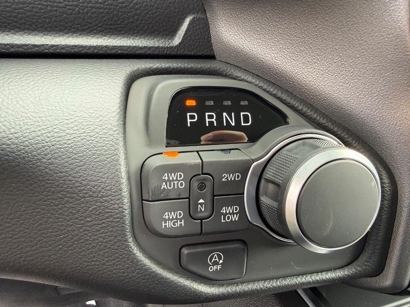 Ram 1500 Vehicle Full-screen Gallery Image 23
