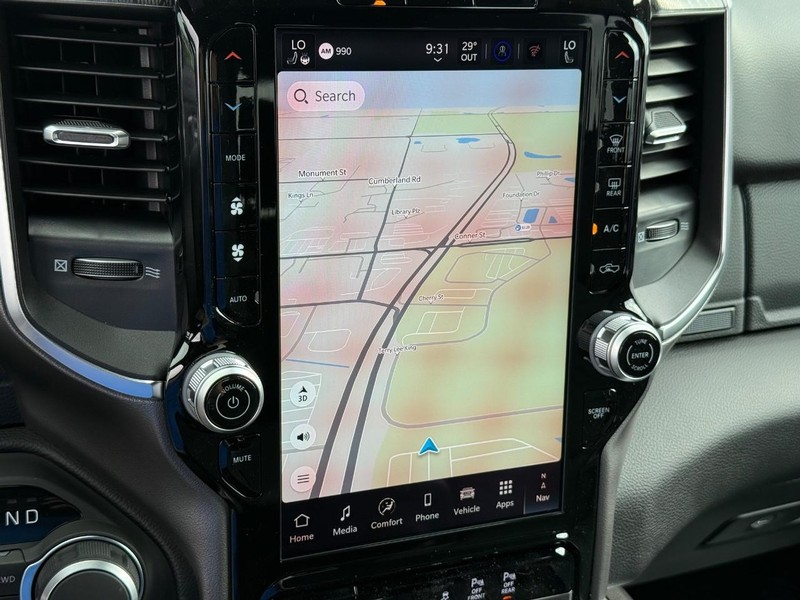 Ram 1500 Vehicle Full-screen Gallery Image 24