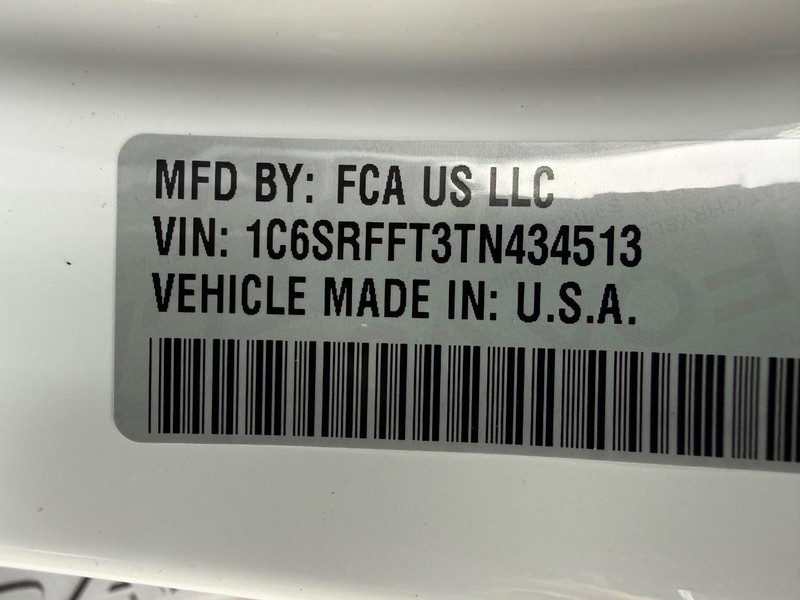 Ram 1500 Vehicle Full-screen Gallery Image 31